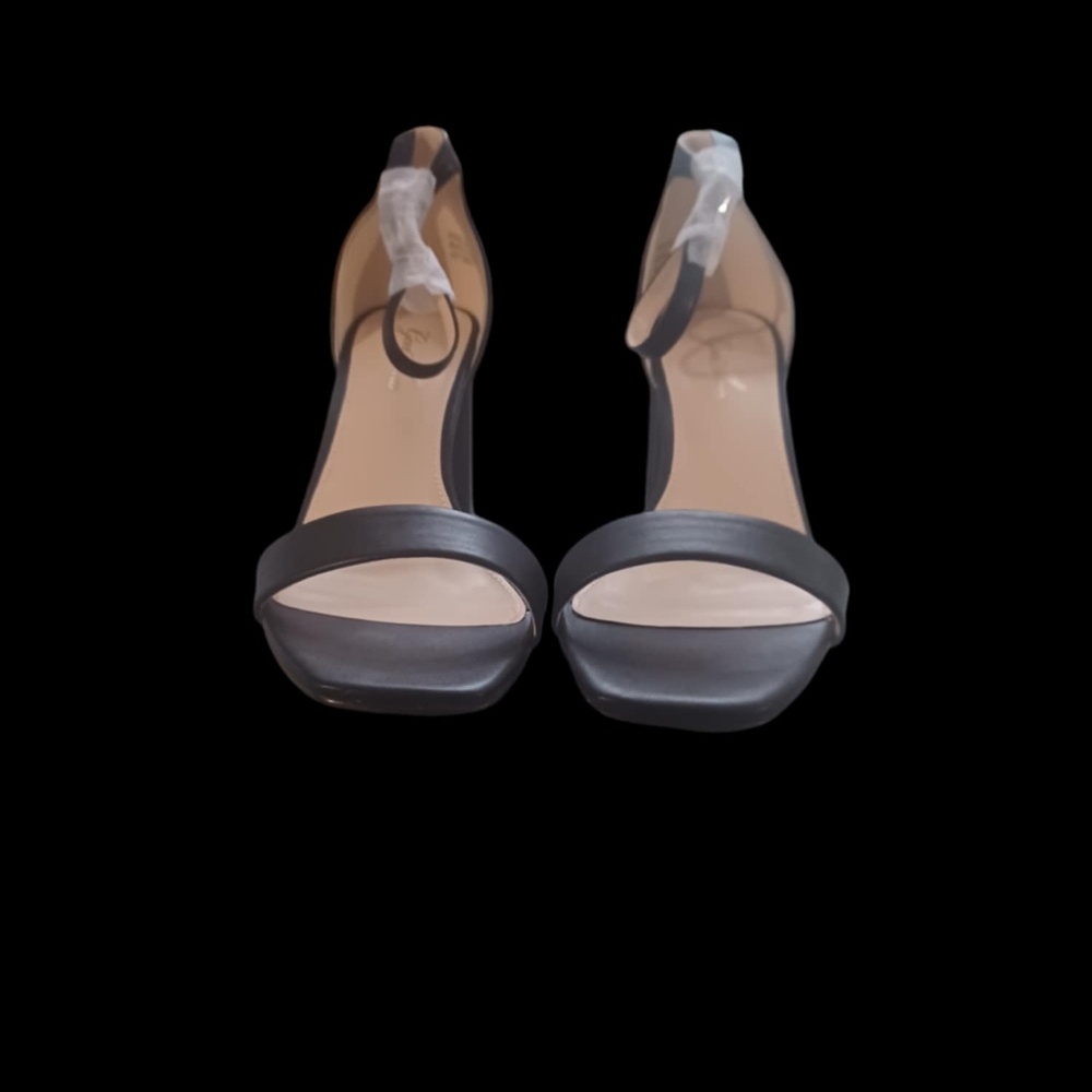 GenShou Size 8.5 Block Heel